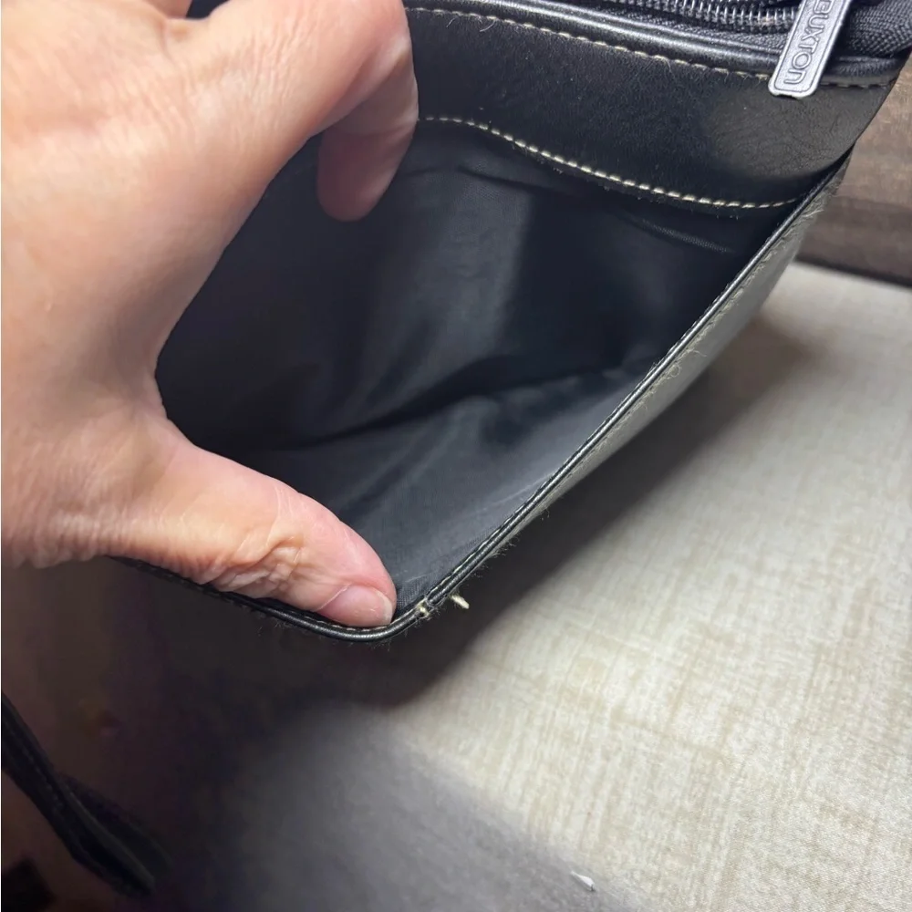 Bougie‎ Buxton Black Leather Clutch Wristlet